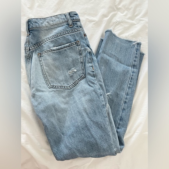 Distressed High Rise Straight Leg BDG Jeans size 24 - Picture 3 of 8